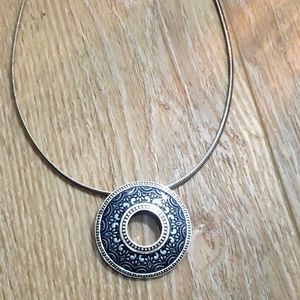 NWOT. Necklace